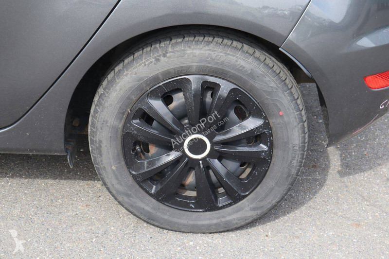 Véhicule utilitaire Ford