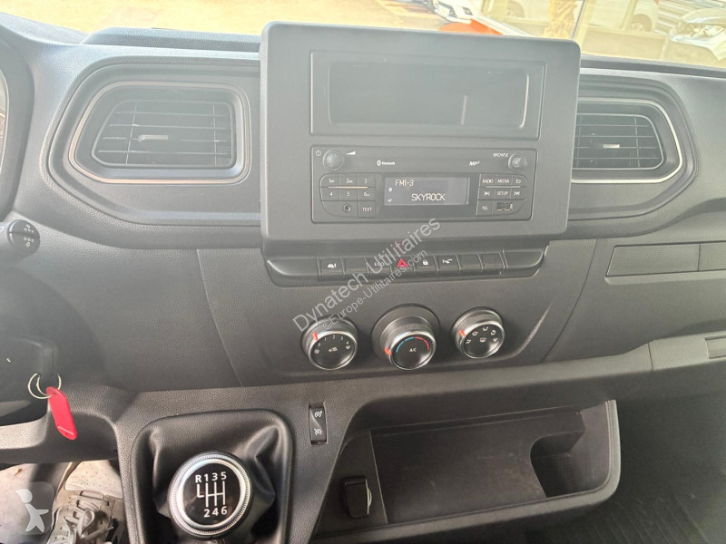 Véhicule utilitaire Renault CONFORT