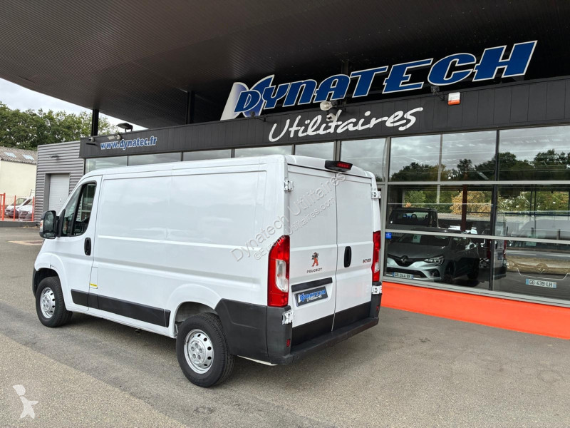 Véhicule utilitaire Peugeot 2.2 BLUEHDI S&S...