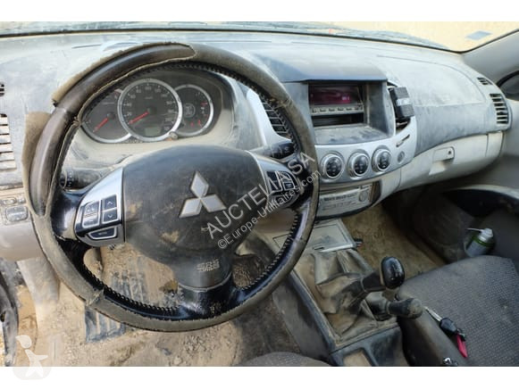 Véhicule utilitaire Mitsubishi