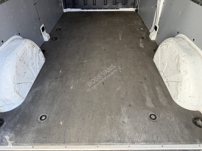 Véhicule utilitaire Mercedes 315 1.9 CDI L2H2...