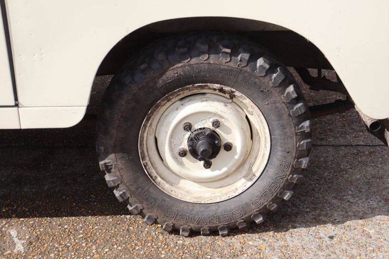 Véhicule utilitaire Land Rover