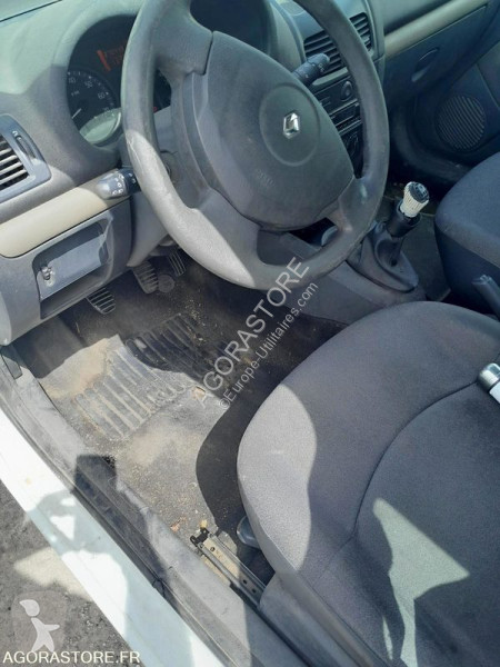 Véhicule utilitaire Renault CLIO