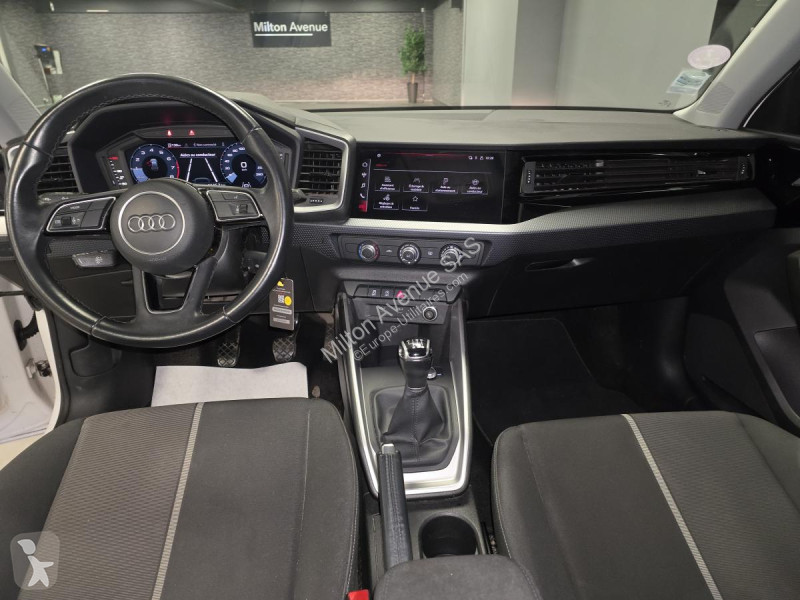 Véhicule utilitaire Audi Allstreet 1.0 30 TFSI...