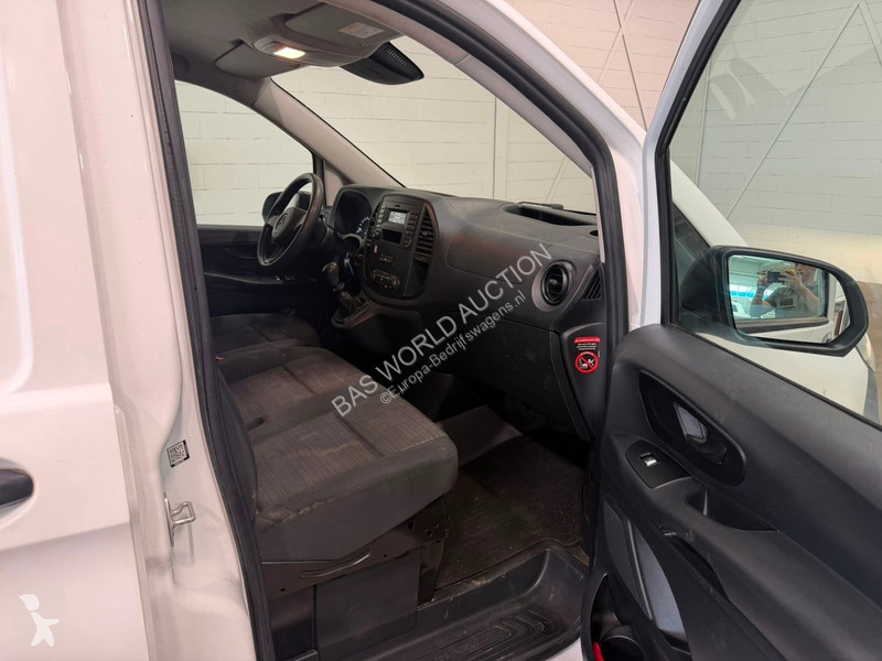 Véhicule utilitaire Mercedes 111 CDI Lang