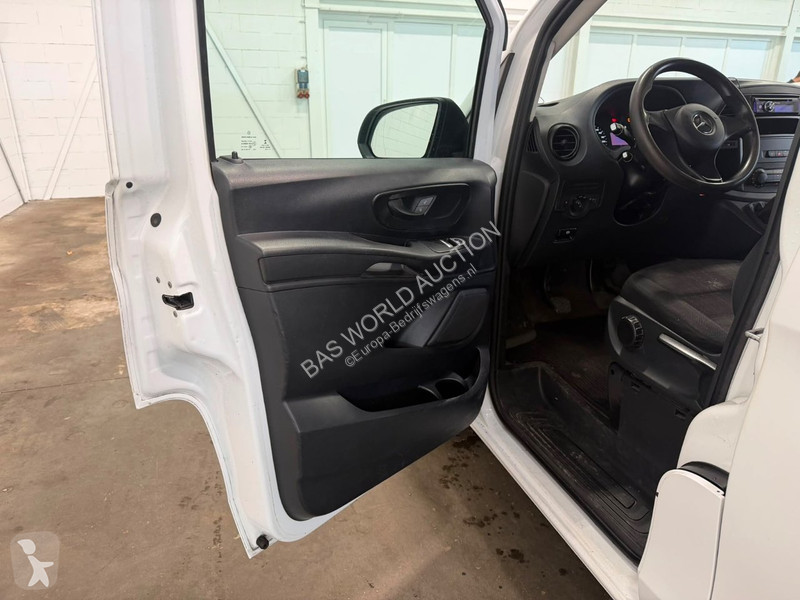 Véhicule utilitaire Mercedes Lang Vito
