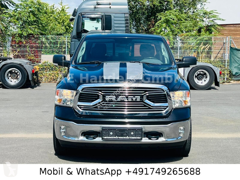Комерційні автомобілі Dodge RAM 1500 Classic...