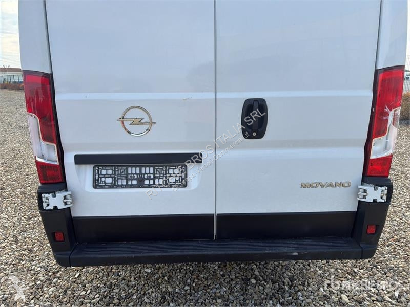 Véhicule utilitaire Opel 2.2