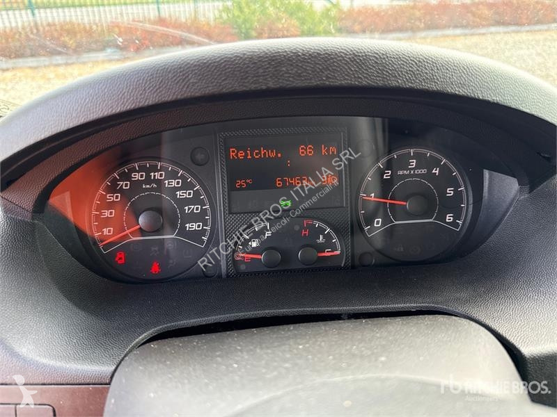 Véhicule utilitaire Opel 2.2