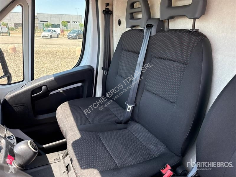 Véhicule utilitaire Opel 2.2 103 KW KA L4H2