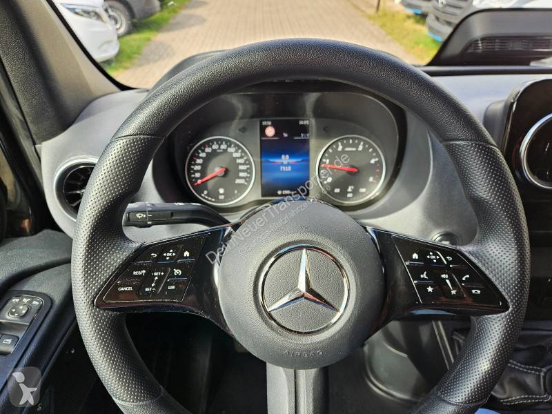 Véhicule utilitaire Mercedes 317 CDI...