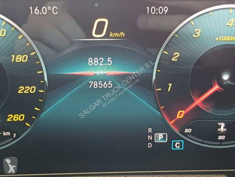 Комерційні автомобілі Mercedes 200