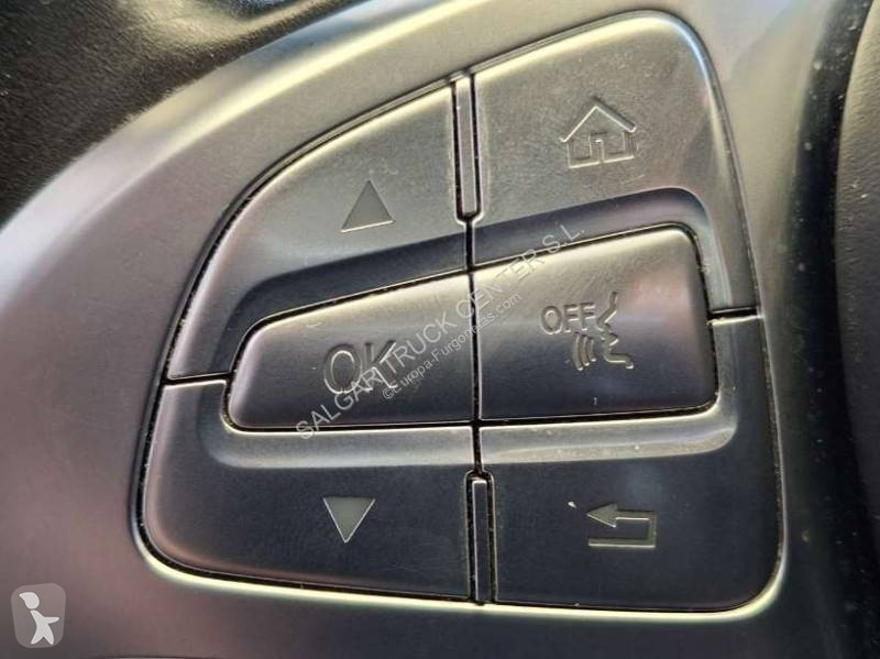 Лекотоварен автомобил Mercedes
