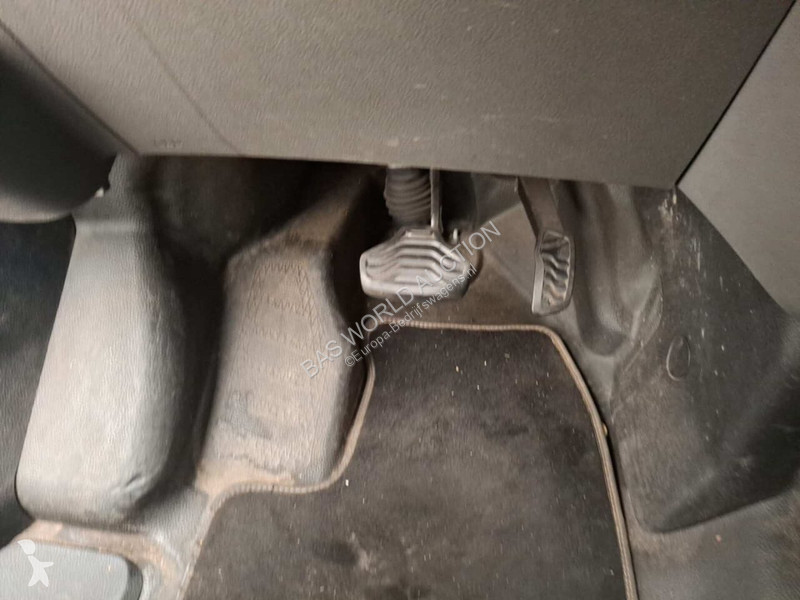 Лекотоварен автомобил Ford 340 1.0 L1H1 PHEV Tr...