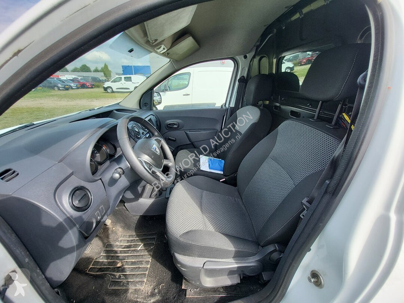 Furgoneta Dacia 75PK