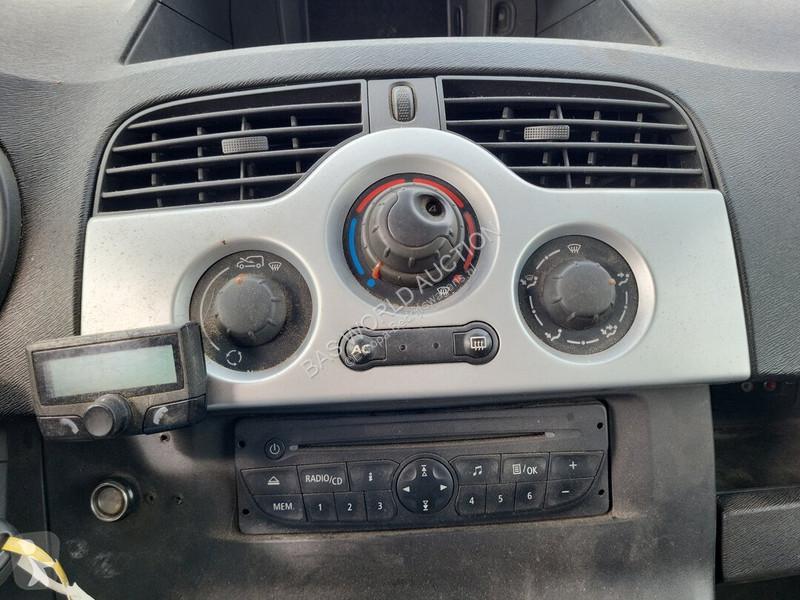 Furgoneta Renault 75PK