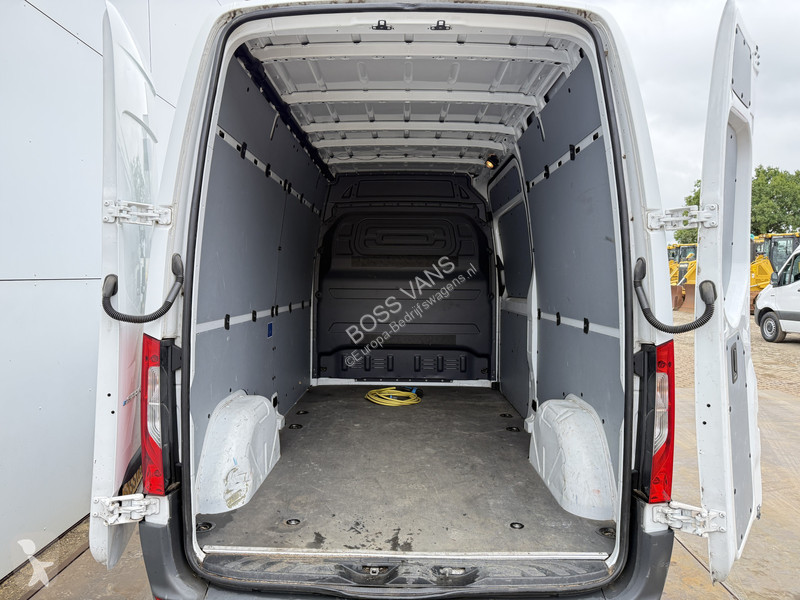 Лекотоварен автомобил Mercedes 312 55kWh L2H2...
