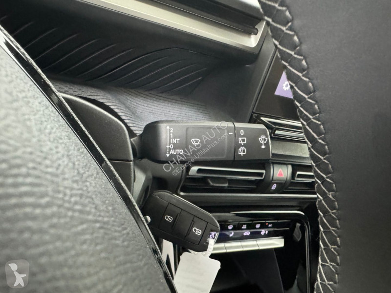 Лекотоварен автомобил Citroën 1.2 Hybride 145...