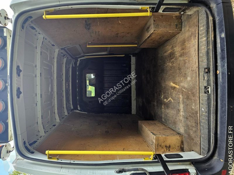 Лекотоварен автомобил Renault