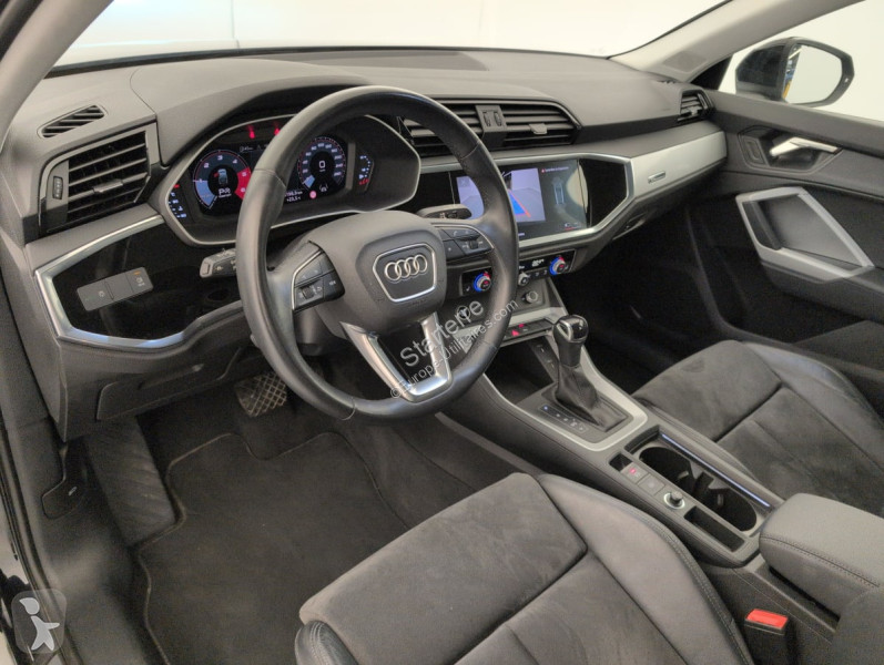 Véhicule utilitaire Audi Q3
