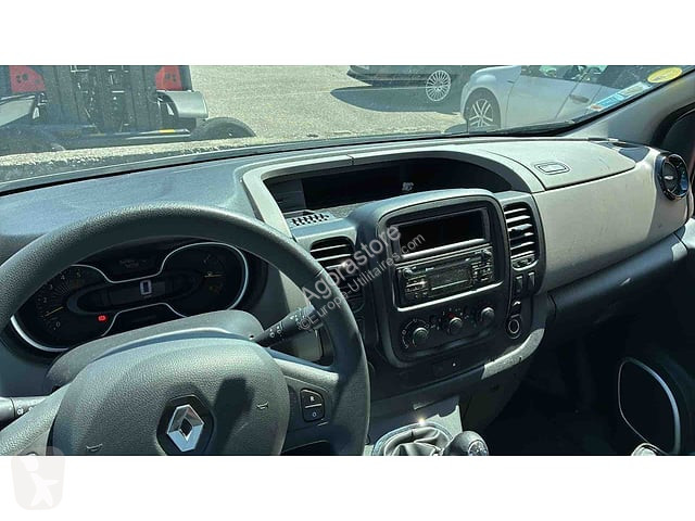 Лекотоварен автомобил Renault TRAFIC