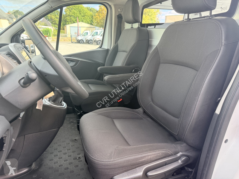 Furgoneta Renault TRAFIC III FG L1H1 1200 2.0...