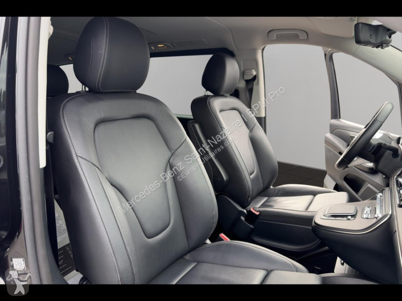 Лекотоварен автомобил Mercedes 300 d Long...