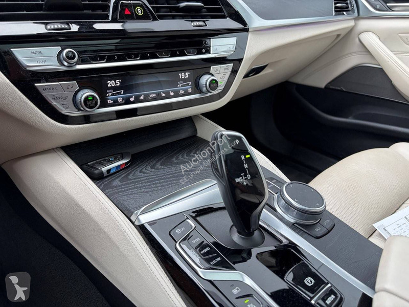BMW  545E XDRIVE van