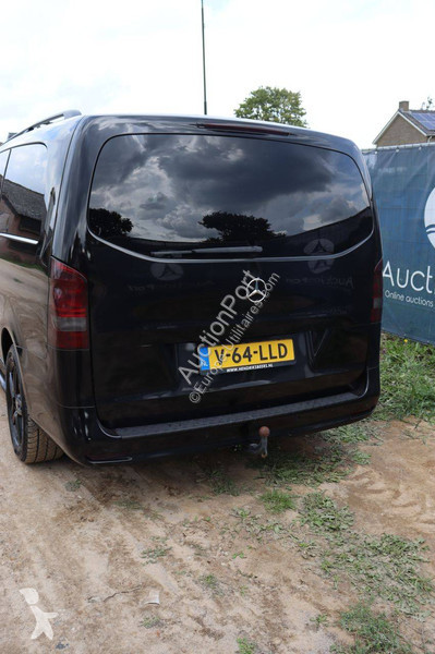 Mercedes  van
