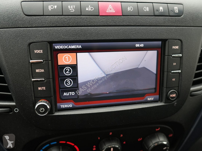Bedrijfswagen Iveco 35S18