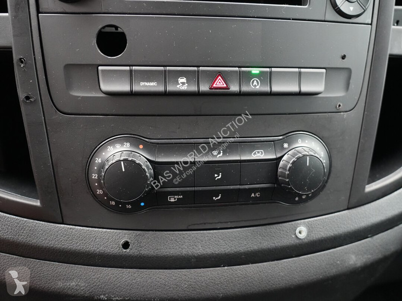 Bedrijfswagen Mercedes 116