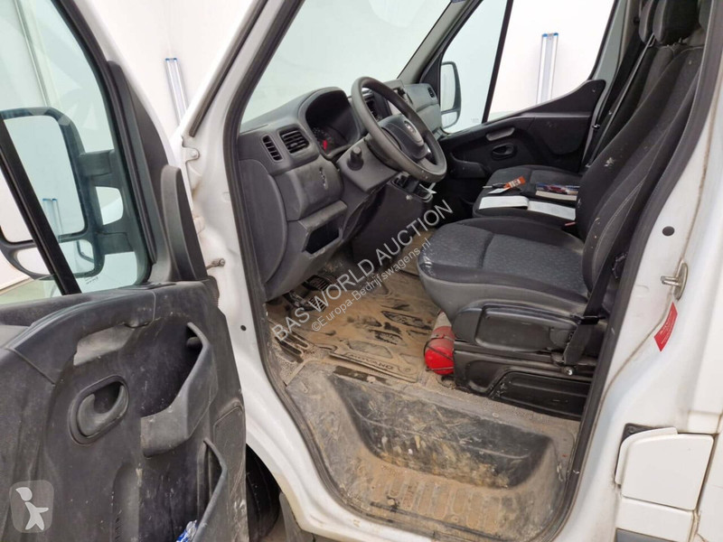 Furgoneta Opel 2.3DT L2H2 Airco/NAV/PDC