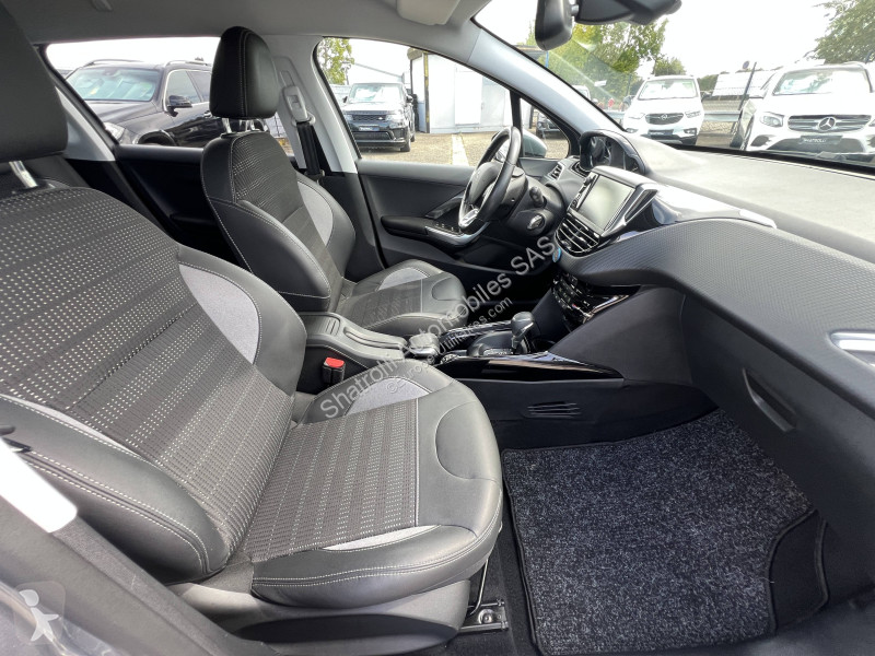 Užitkové vozidlo Peugeot 1.2 110ch Allure...