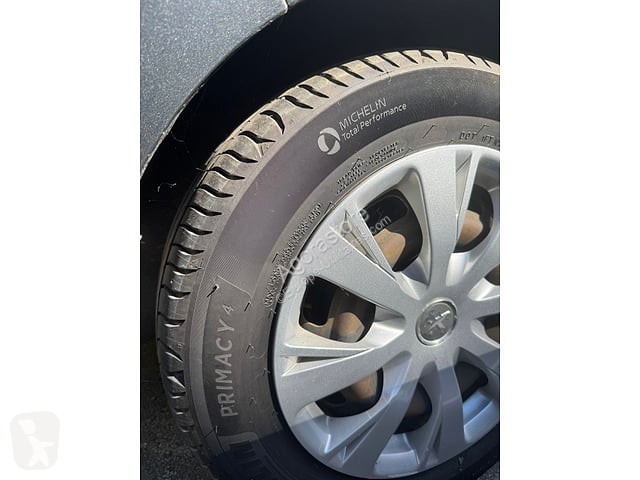 Коммерческий автомобиль Peugeot 208