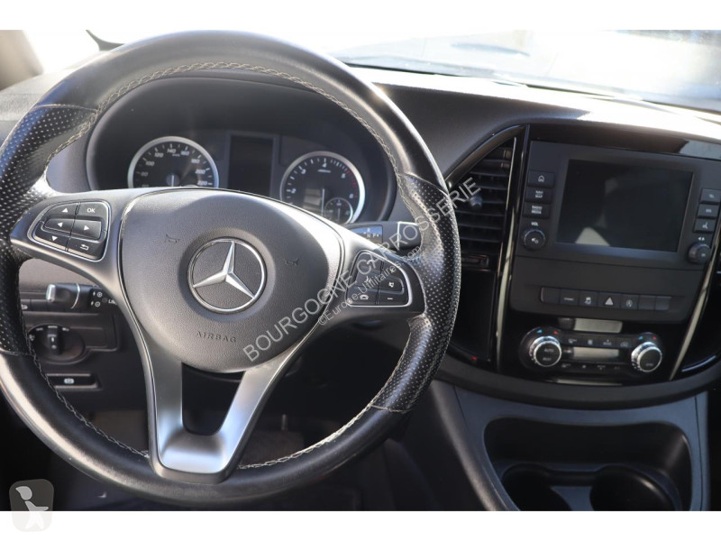 Mercedes  van