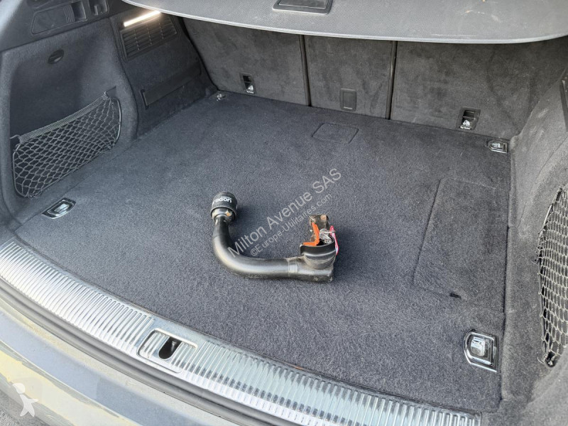 Audi  van