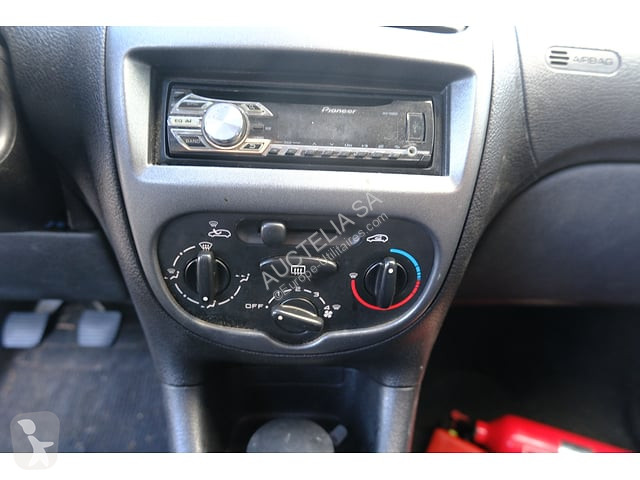 Коммерческий автомобиль Peugeot 208