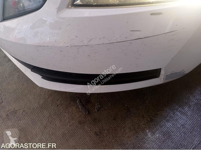 Коммерческий автомобиль