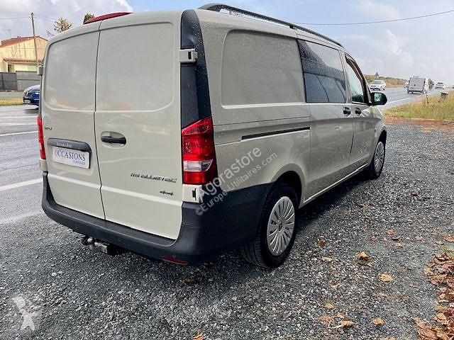 Veículo utilitário Mercedes VITO