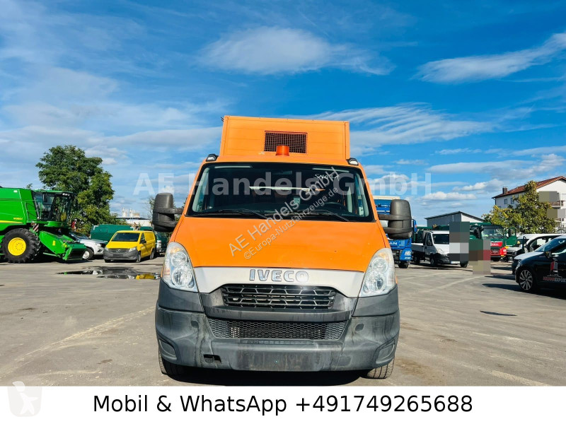 Véhicule utilitaire Iveco 35S13