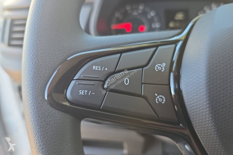 Véhicule utilitaire Renault  TRAFIC FOURGON