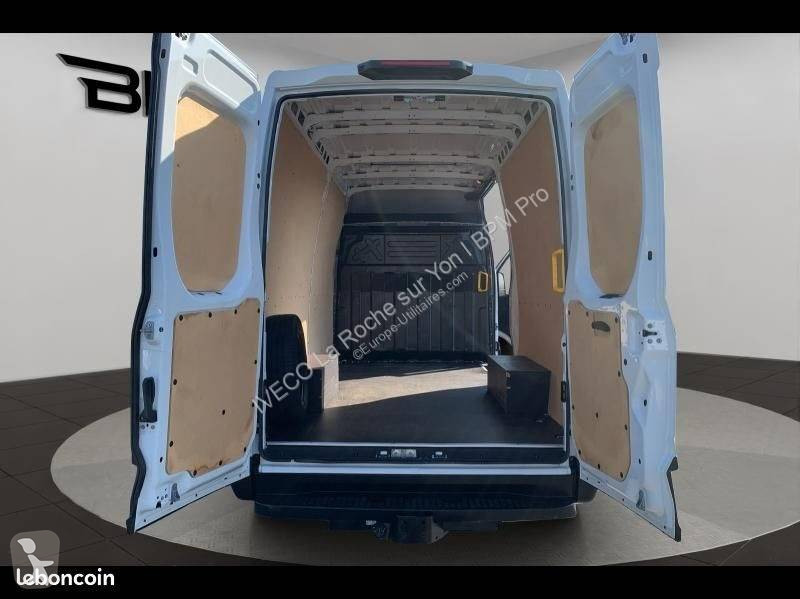 Furgoneta Iveco 35S14V12