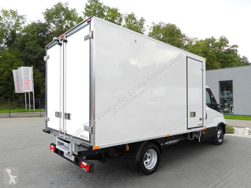 Veículo utilitário Iveco 35C14 DAILY