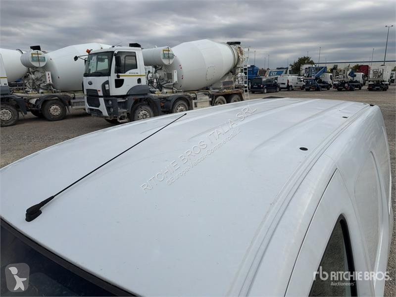 Veículo utilitário Renault Cargo Van