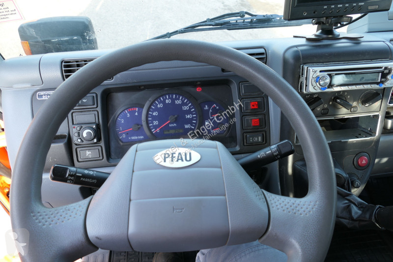 Véhicule utilitaire Mitsubishi Pfau Rexter A...