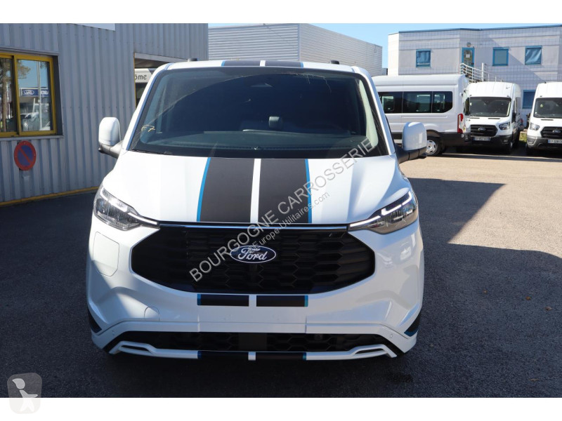 Véhicule utilitaire Ford