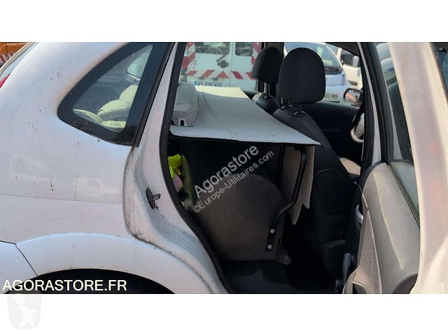 Véhicule utilitaire