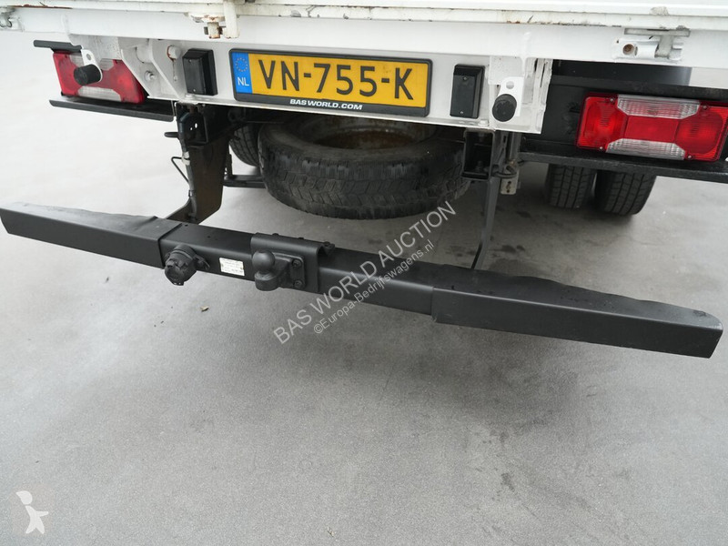 Véhicule utilitaire Iveco 35C13