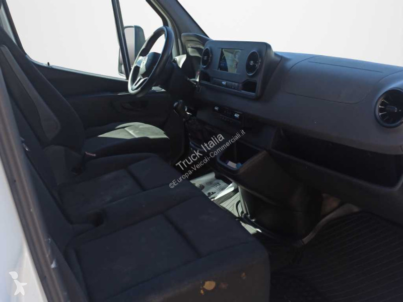 Nyttofordon Mercedes III 414 RWD - sprinter 414...