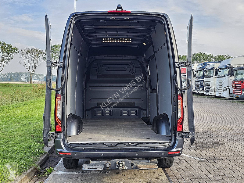 Autoutilitară Mercedes 319 L2H2 V6 3,5trekhaak